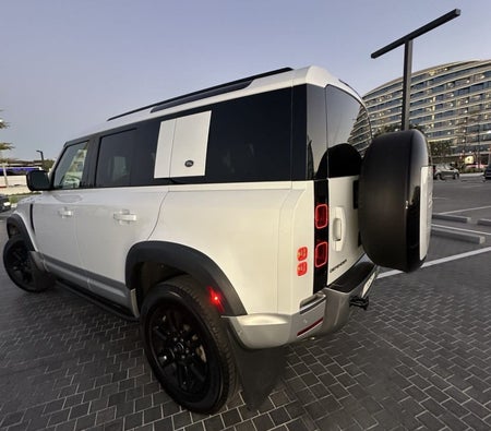 Land Rover Defender 2023
