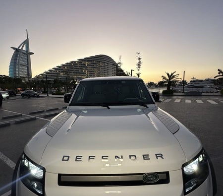 Land Rover Defender 2023