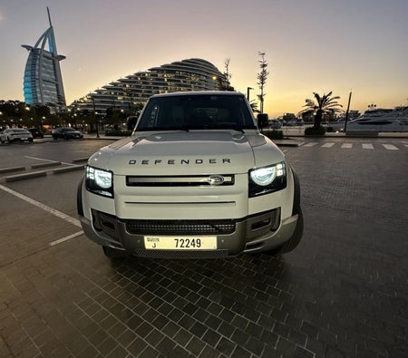 Land Rover Defender 2023