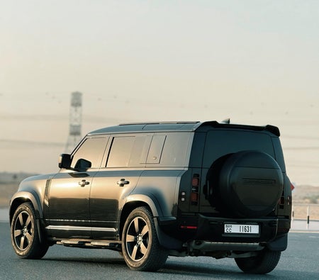 Land Rover Defender 2023