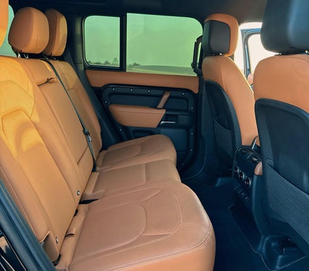 Land Rover Defender 2023