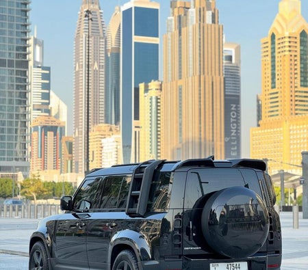 Land Rover Defender 2024