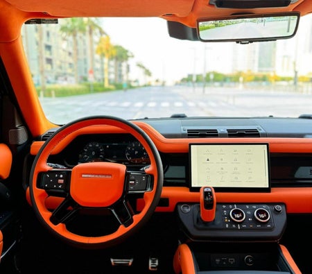 Land Rover Defender 2024