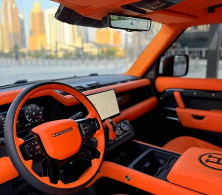 Land Rover Defender 2024