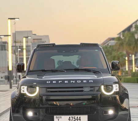 Land Rover Defender 2024