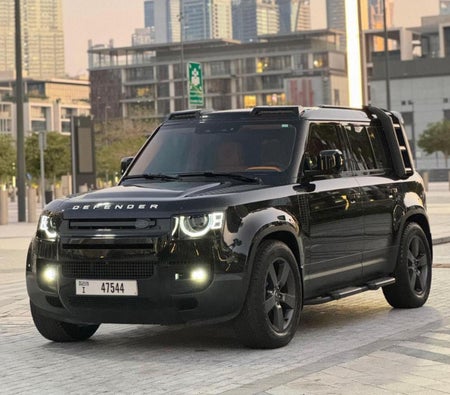 Land Rover Defender 2024