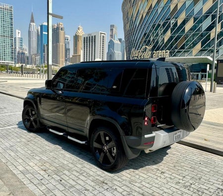 Land Rover Defender 2024