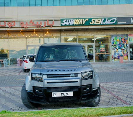 Land Rover Defender 2024
