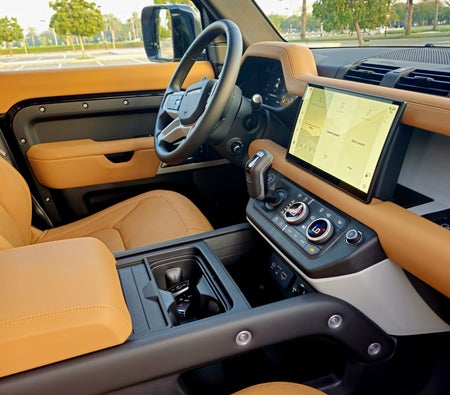 Land Rover Defender 2024, photo 3 of 4