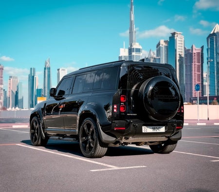 Land Rover Defender 2025
