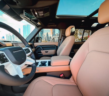 Land Rover Defender 2025