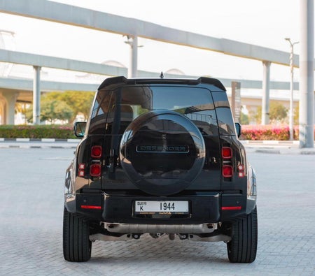 Land Rover Defender 2025