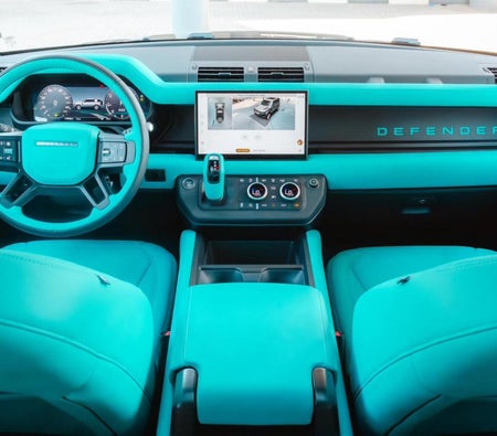 Land Rover Defender 2025