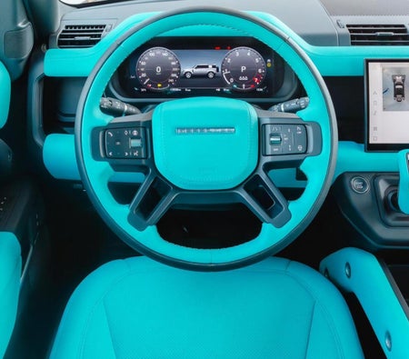 Land Rover Defender 2025