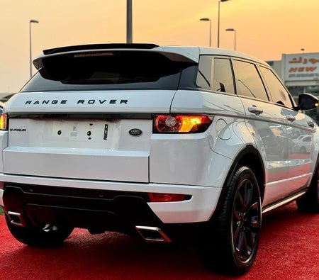 White Land Rover Range Rover Evoque Dynamic SE 2015
