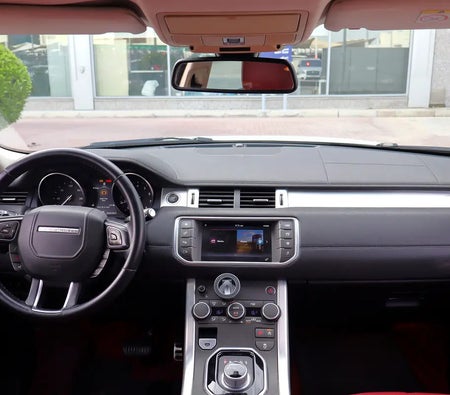 Белый Land Rover Range Rover Evoque Dynamic SE 2016 год