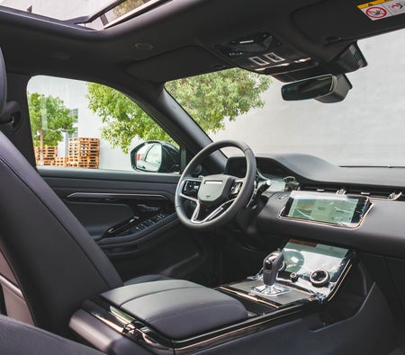 White Land Rover Range Rover Evoque 2024 White Land Rover Range Rover Evoque 2024