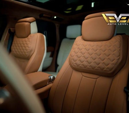 Golden Land Rover Range Rover SVR V8 Autobiography 2019