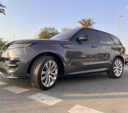 黑色的 路虎 揽胜运动自传 V8 2023
