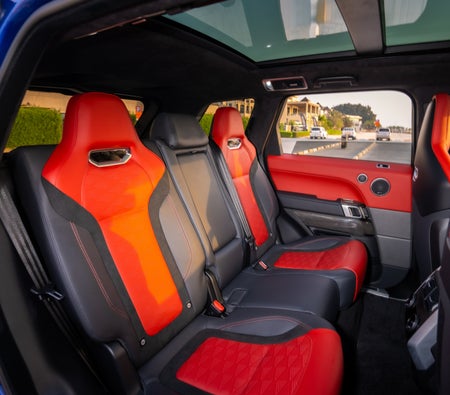 Голубой Land Rover Range Rover Sport SVR 2022 год Голубой Land Rover Range Rover Sport SVR 2022 год