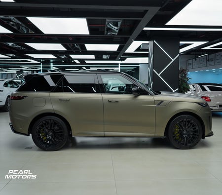 Golden Land Rover Range Rover Sport SV 2024