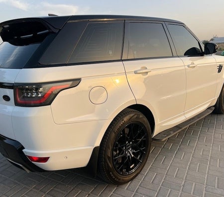 White Land Rover Range Rover Sport HSE 2019