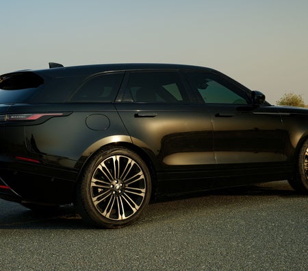 Black Land Rover Range Rover Velar R Dynamic 2026