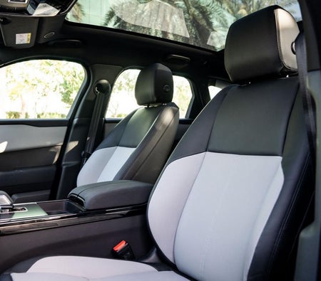Land Rover Range Rover Velar 2024