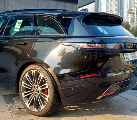 Schwarz Land Rover Range Rover Velar 2025