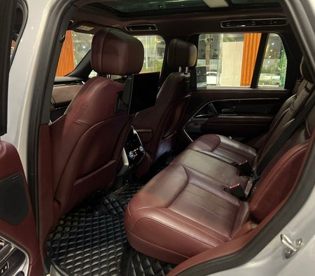 Silver Land Rover Range Rover Vogue Autobiography V8 2023