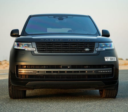 Black Land Rover Range Rover Vogue 2023