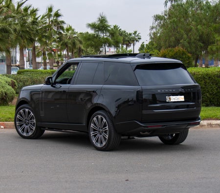 Black Land Rover Range Rover Vogue 2024