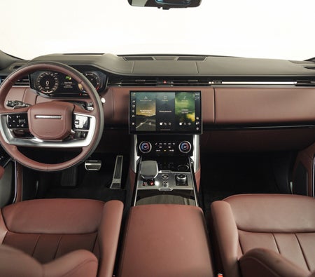 Black Land Rover Range Rover Vogue 2024