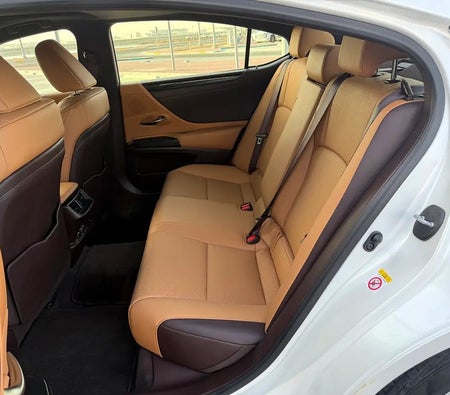 Blanco Lexus ES 350 2019