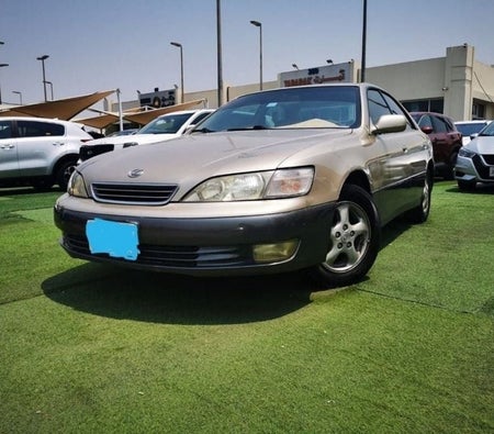 Lexus ES 300 2000, photo 2 of 4