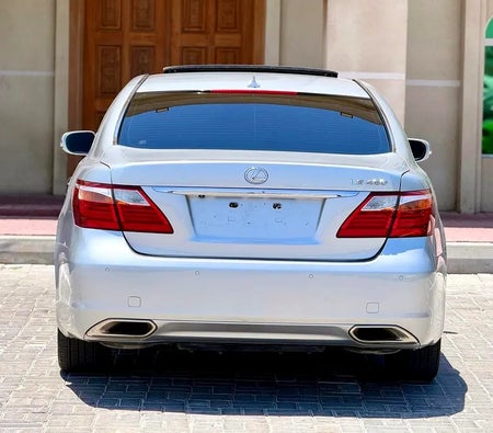 Silver Lexus LS-Series 2012