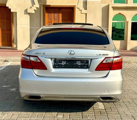 Silber Lexus LS-Series 2010