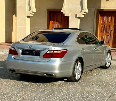 Silber Lexus LS-Series 2010