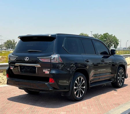  Lexus LX 570 Black Edition 2021
