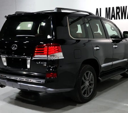 Lexus LX 570 Signature 2015, photo 3 of 4