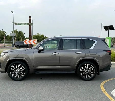 Lexus LX600 Signature 2022, photo 4 of 4