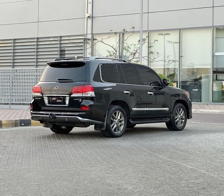 Schwarz Lexus LX570 2015