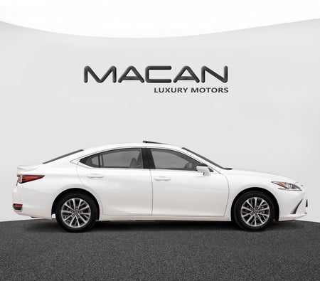 Lexus ES 300h 2023, photo 3 of 4