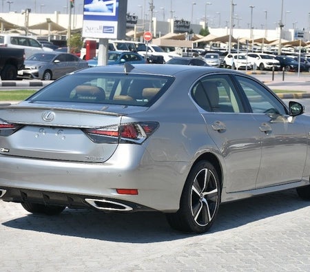 D'argento Lexus GS-Series Premier 2016