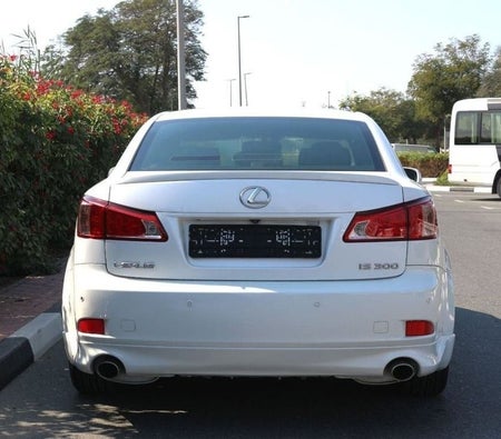 Bianca Lexus IS 300 2012
