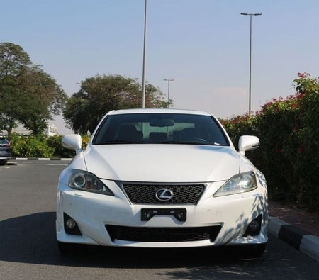 Lexus IS 300 2012, photo 2 of 4