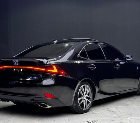 Noir Lexus IS 300 2019