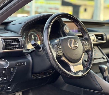 Lexus IS-Series F Sport 2019, photo 3 of 4