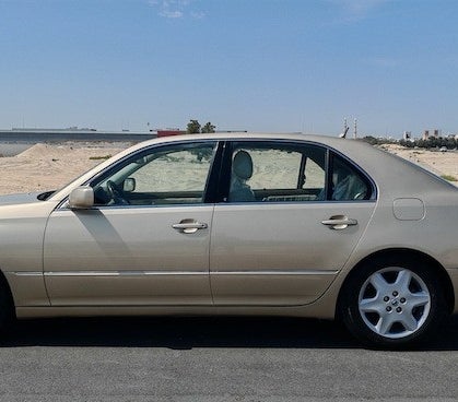Or Lexus LS460 2003