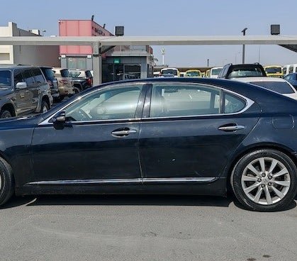 Lexus LS 460 2010, photo 2 of 4
